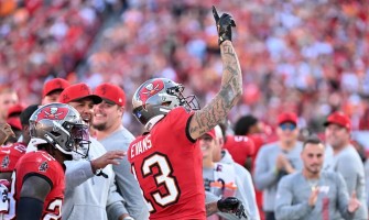 Over 1,000 yards again, Mike Evans did it!