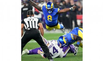 The fans' following made the Rams move forward bravely