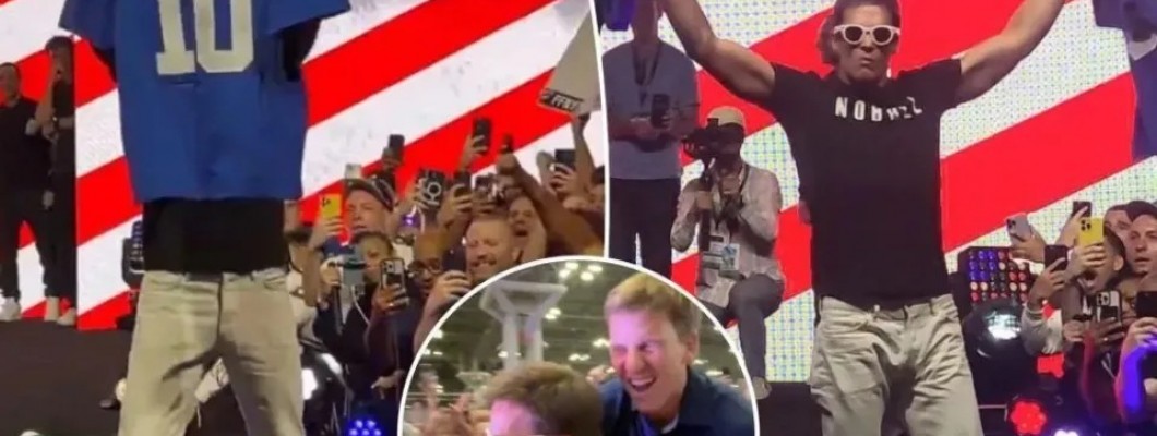Tom Brady tears off Peyton Manning's jersey!
